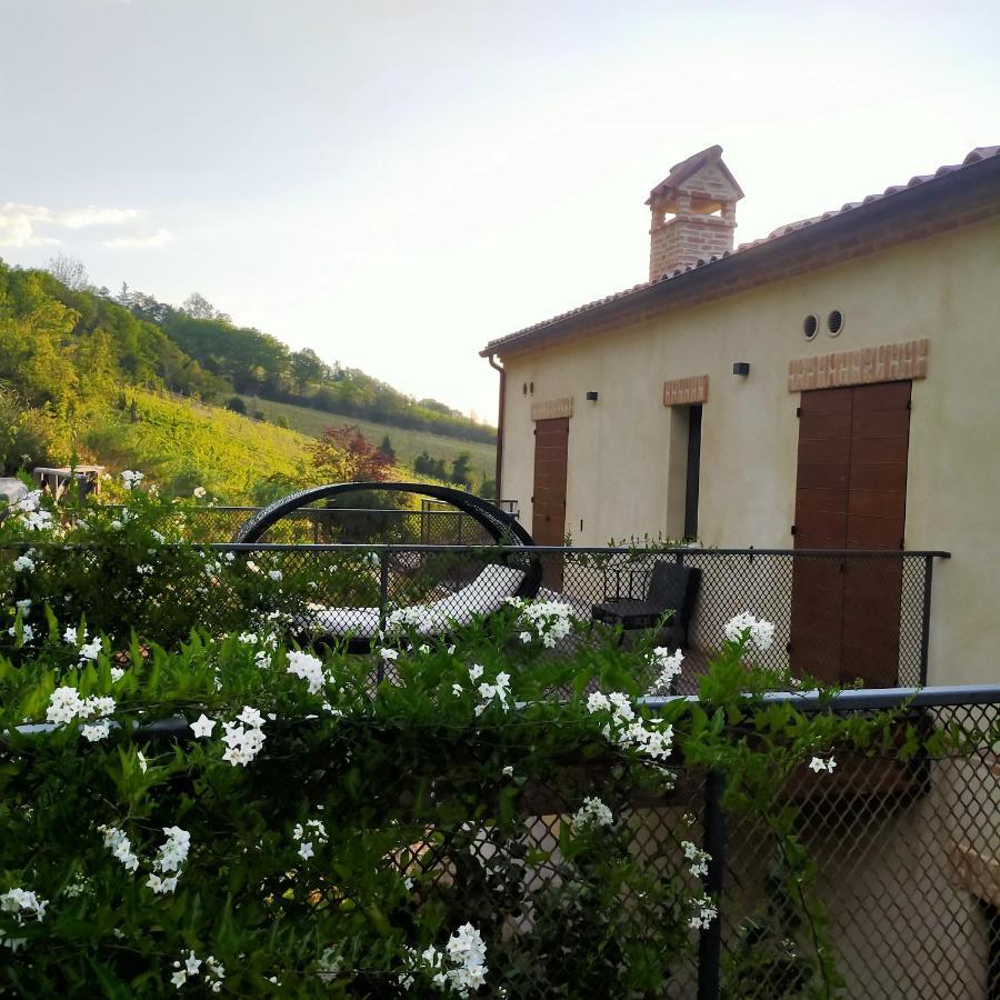 Ferienwohnung Ca`Rosei Monteciccardo Exterior foto